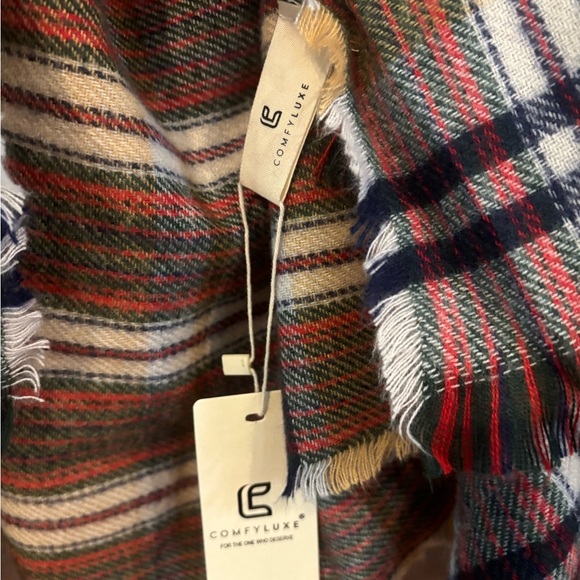 Comfyluxe Soft Plaid Shawl/Cardigan NWT - Picture 3 of 4